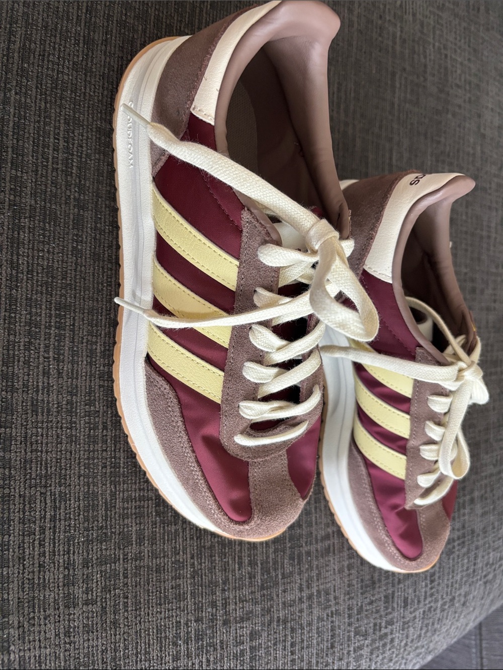 adidas Run 70’s 2.0 - Picture 3 of 7
